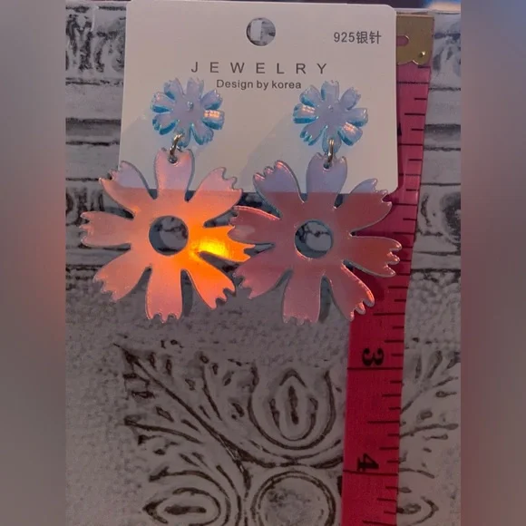 New Fun Blueish Floral Statement Earrings- Color Changes w/Lighting & Clothing🩵 - Picture 3 of 8